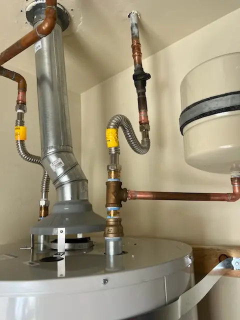 Water heater installation and plumbing repair in Cresthaven